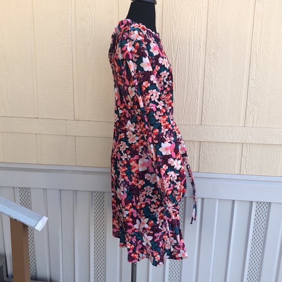 NWT Beautiful Bright Floral Colorful BCBGeneration Dress 👗 Size 12 - Picture 8 of 17